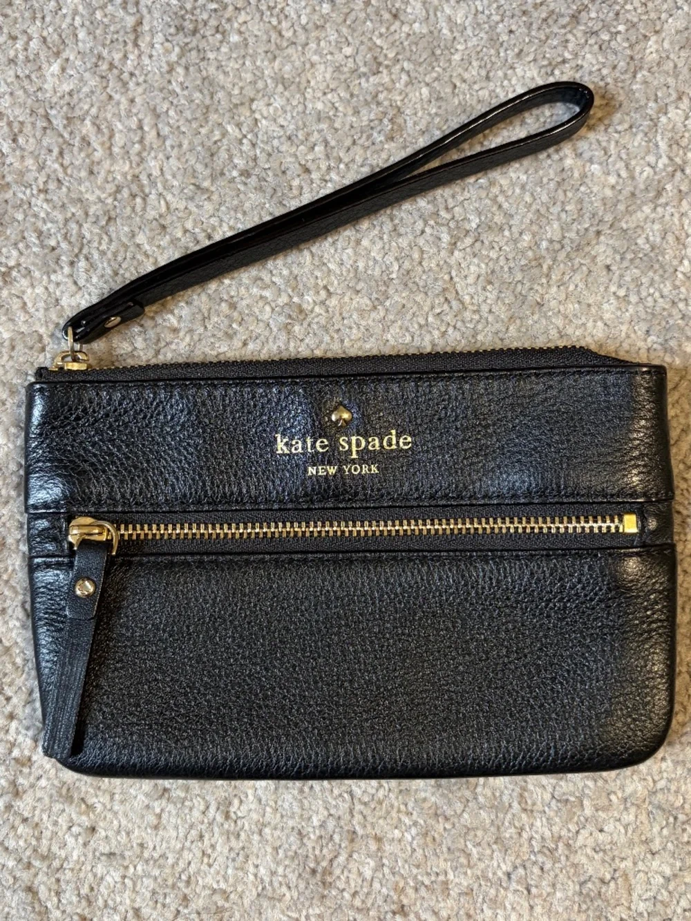 Kate Spade pebbled leather wristlet